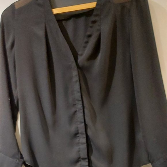 Cynthia Rowley Black Sheer Blouse Button Up V (Sp) - Picture 3 of 9